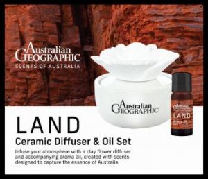 Australian Geographic 'Scents of Australia' Ceramic Flower & Oil Set by Various