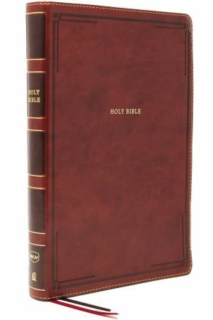 NKJV Thinline Bible, Giant Print, Thumb Indexed, Red Letter Edition [Brown] by Thomas Nelson