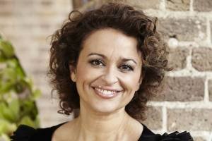 Nadia's Fantastic Family Food: Gorgeous Family Meals in Minutes by Nadia Sawalha