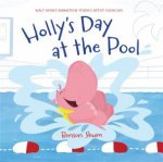 Hollys Day At The Pool