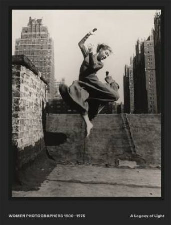 Women Photographers 1900 - 1975 by Berenice Abbott & Abigail Solomon-Godeau